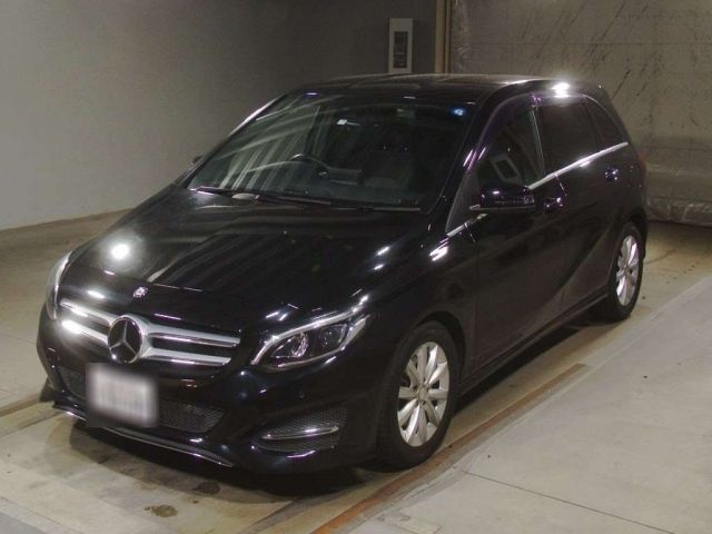 5068 Mercedes benz B class 246242 2015 г. (TAA Kinki)